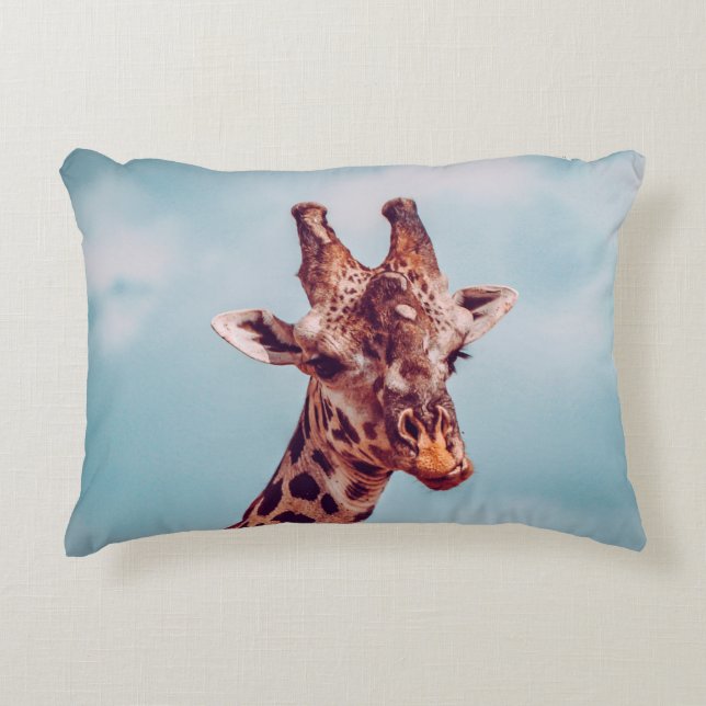 GIRAFFE PORTRAIT DECORATIVE CUSHION (Front)