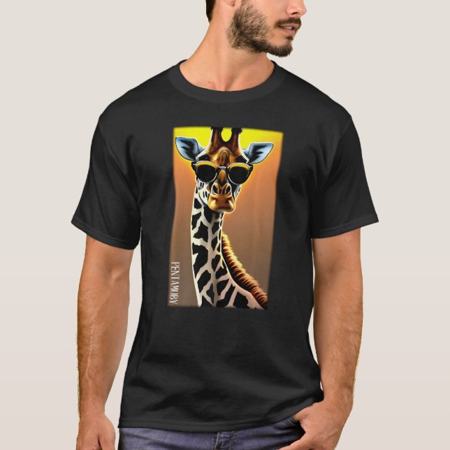 Giraffe Sunglasses Wildlife Animals Zoo Safari T-Shirt (Front)