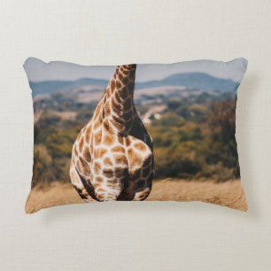 GIRAFFE SURROUNDED BY BROWN GRASS DECORATIVE CUSHION
