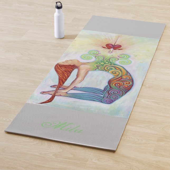 Girl and chakra meditation yoga mat (In Situ)