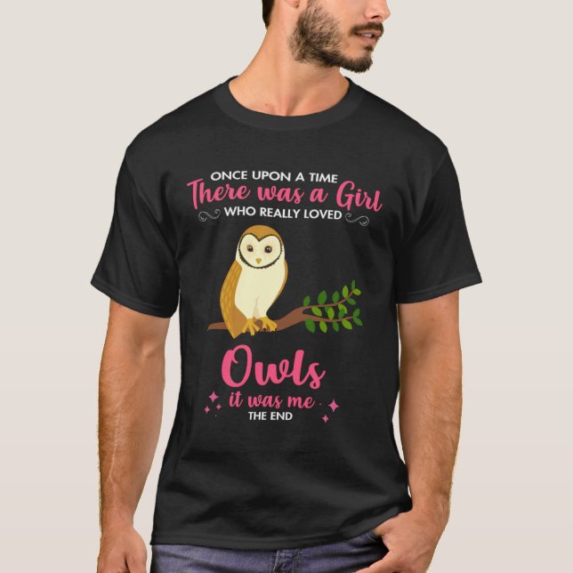 Girl Loves Owl  For Pet Owner Men Women Mom Dad Hi T-Shirt (Front)