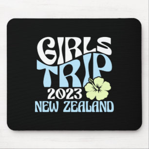 Girls Trip 2023 New Zealand Beach Destination Retr Mouse Mat