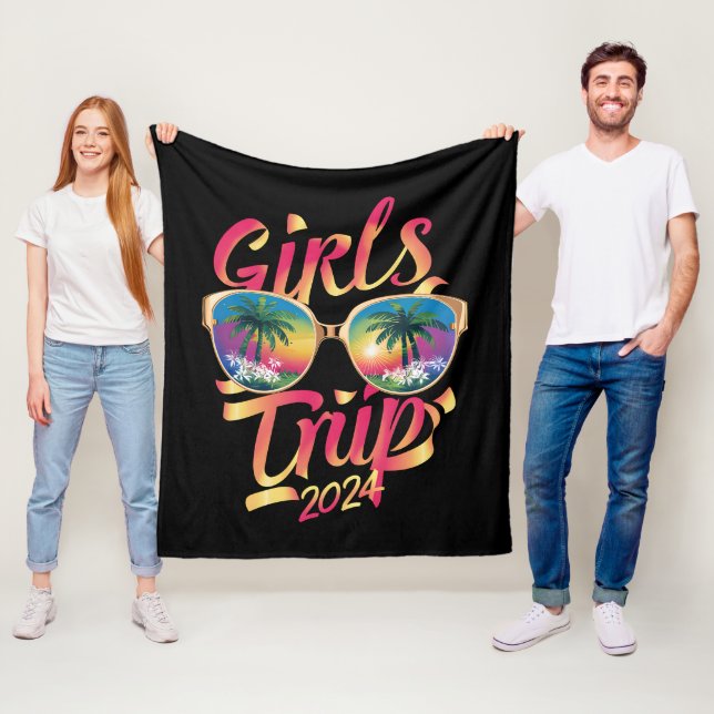 Girls Trip 2024 Weekend Summer Beach Vacation 2024 Fleece Blanket (In Situ)