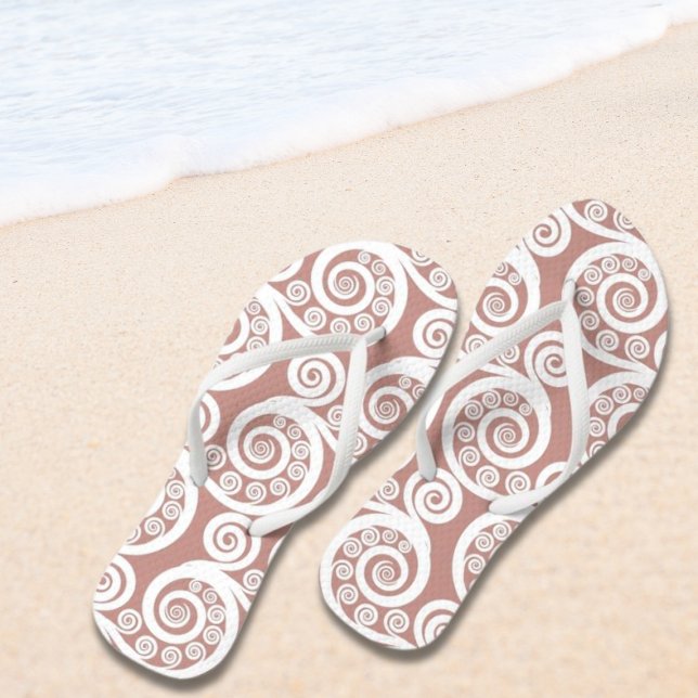 Girly Pink-White Nature-Inspired Fern Leaf Curls Flip Flops (Girly Pink-White Nature-Inspired Fern Leaf Curls Flip Flops)