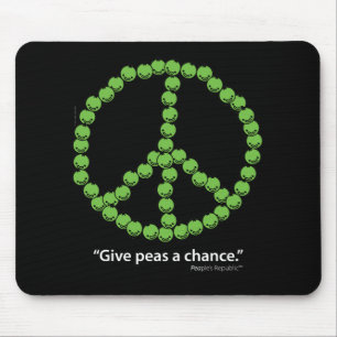 Give Peas A Chance (Dark fabrics) Mouse Mat