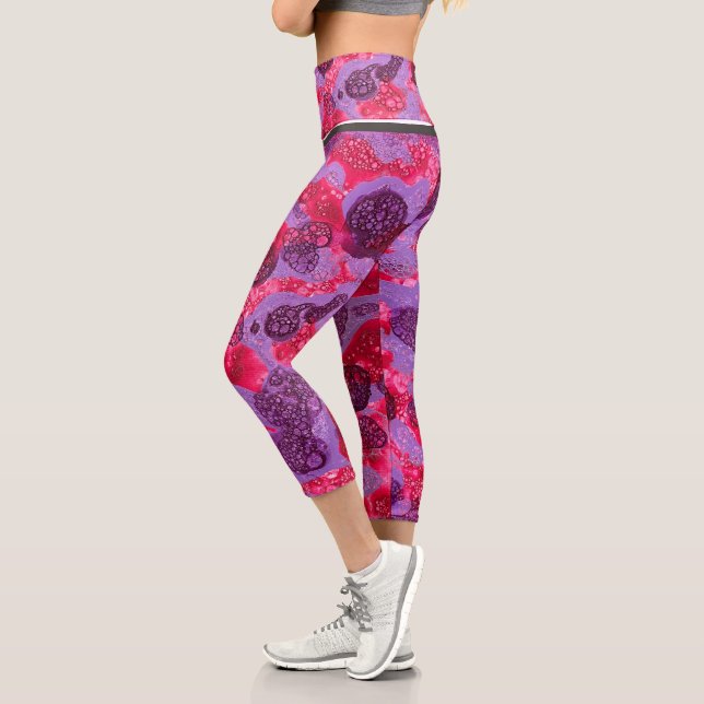 Globular Echoes Capri Leggings (Left)