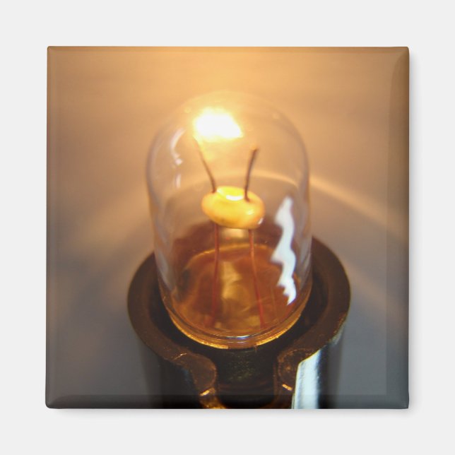 Glowing Low Voltage Light Bulb Magnet (Front)