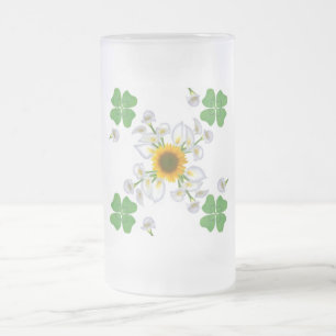 Glücksklee clover mit Sonnenblume und Calla Lilie Frosted Glass Beer Mug