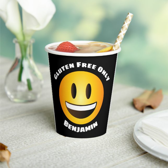 Gluten Free Smiling Emoji Face Paper Cups (Insitu)