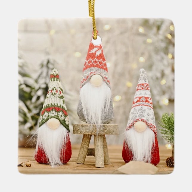 **GNOME FRIENDS OR FAMILY** ORNAMENT (Front)