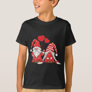Gnomes couple Holding Hearts love pattern Valentin T-Shirt