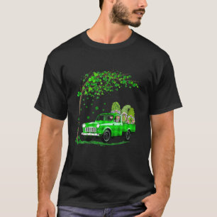 Gnomes Riding Truck Happy St Patrick's Day Men Wom T-Shirt
