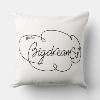 go for BIG DREAMS - Bold CloudS Cushion