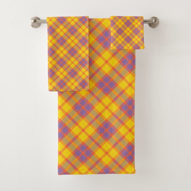 Gold and Lavender Plaid Bath Towel Set (Insitu)