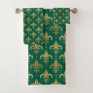 Gold fleur-de-lis seamless pattern on green bath towel set