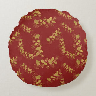 Gold Gingko Balboa Leaves on Dark Red Background Round Cushion