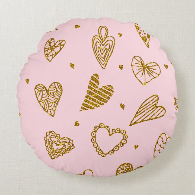Gold glitter hearts: pink background pattern round cushion (Front)