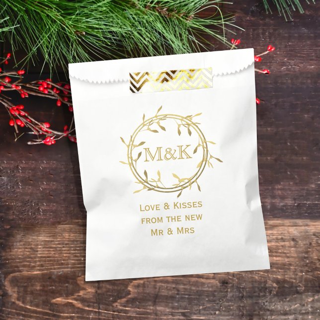 Gold Mistletoe Wreath Winter Wedding Favour Bag (A festive gold mistletoe wreath with space for your initials and a short thank you message)