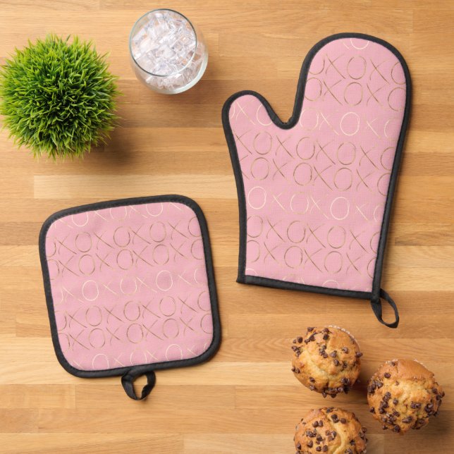 Gold Pink Girly Glam XOXO Oven Mitt & Pot Holder Set (Top Down)