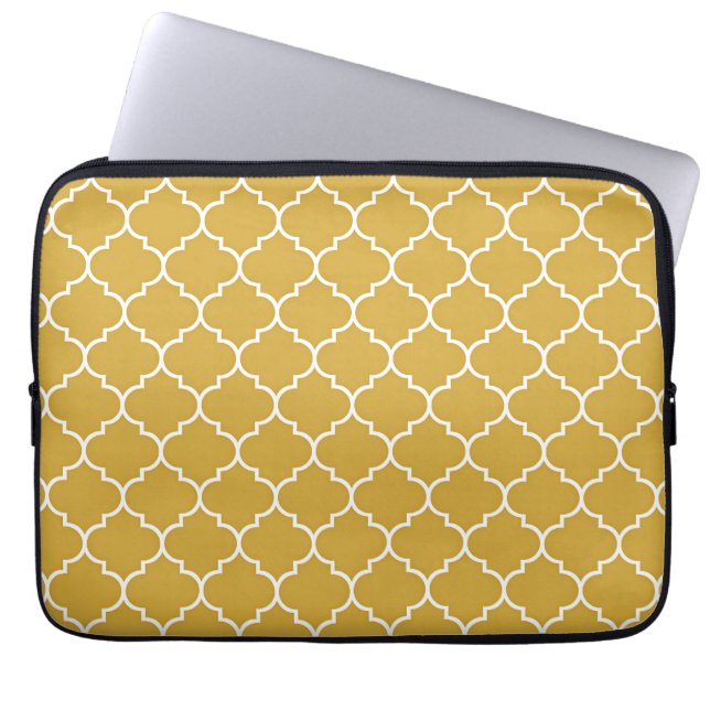 Gold Quatrefoil Pattern Laptop Sleeve (Front)