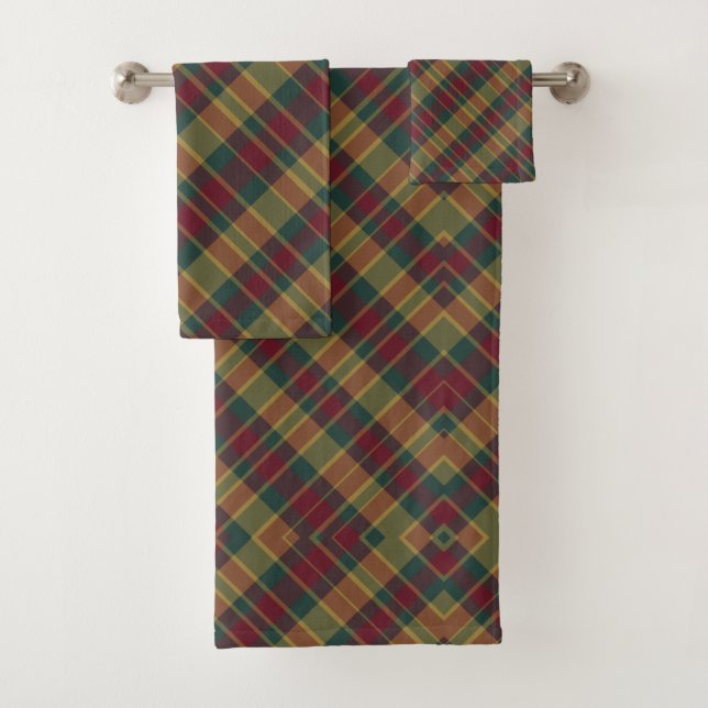 Gold Red And Green Christmas Plaid Print Bath Towel Set (Insitu)