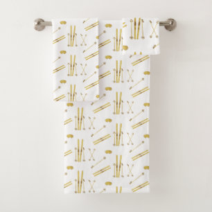 Gold Skis And Poles Retro Ski Pattern Bath Towel Set