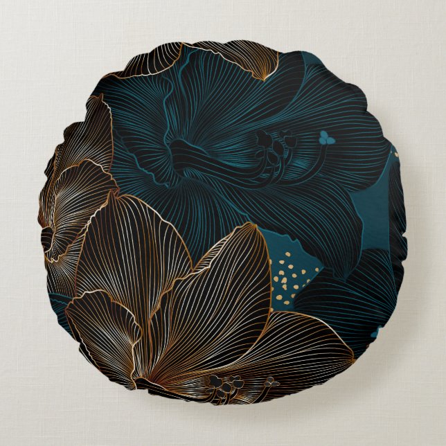 Golden Amaryllis: Vintage Luxury Floral. Round Cushion (Front)