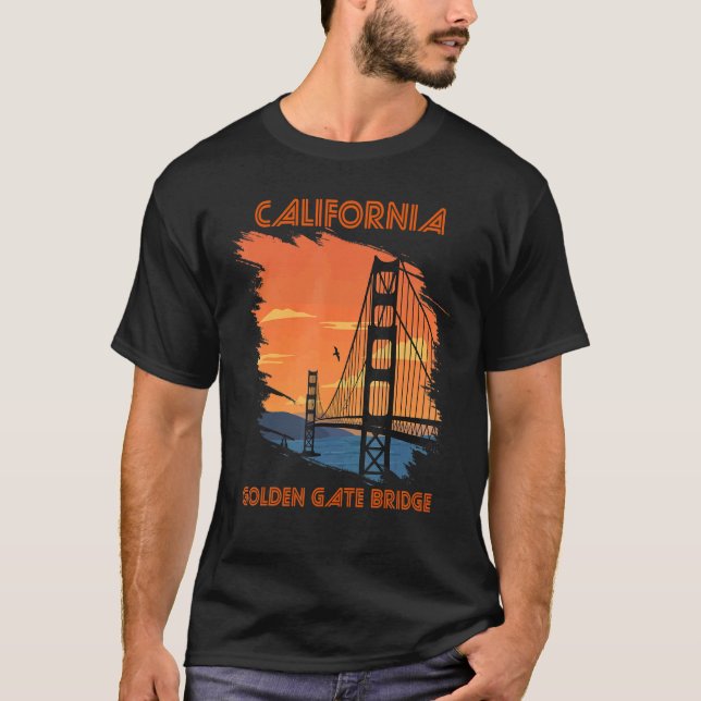 Golden Gate Bridge in California San Francisco Sou T-Shirt (Front)