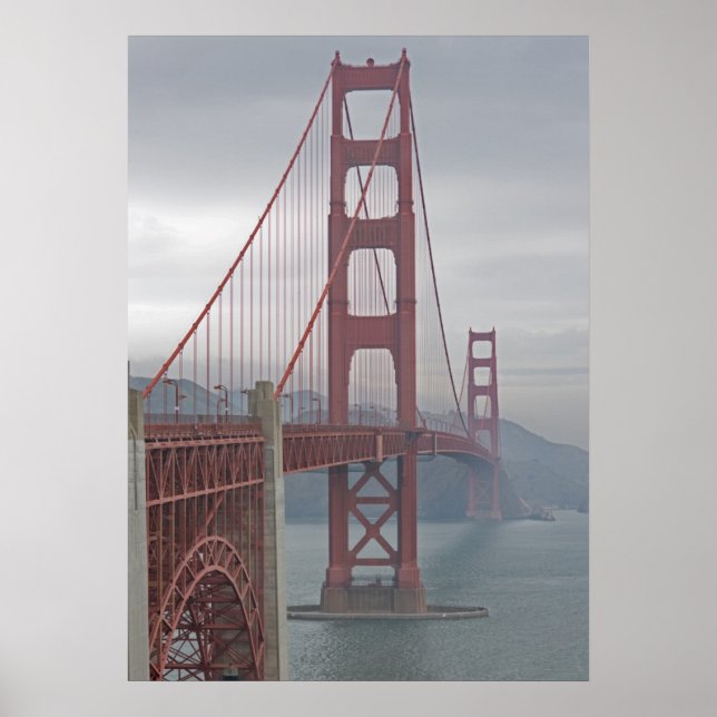 Golden gate bridge in mist. poster (Front)
