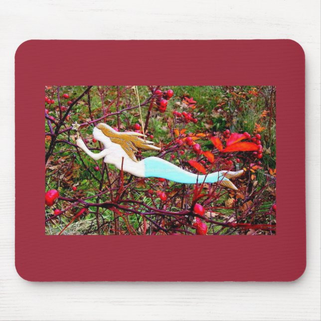 golden hair mermaid red mouse mat (Front)