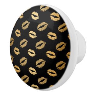 Golden kisses ceramic knob