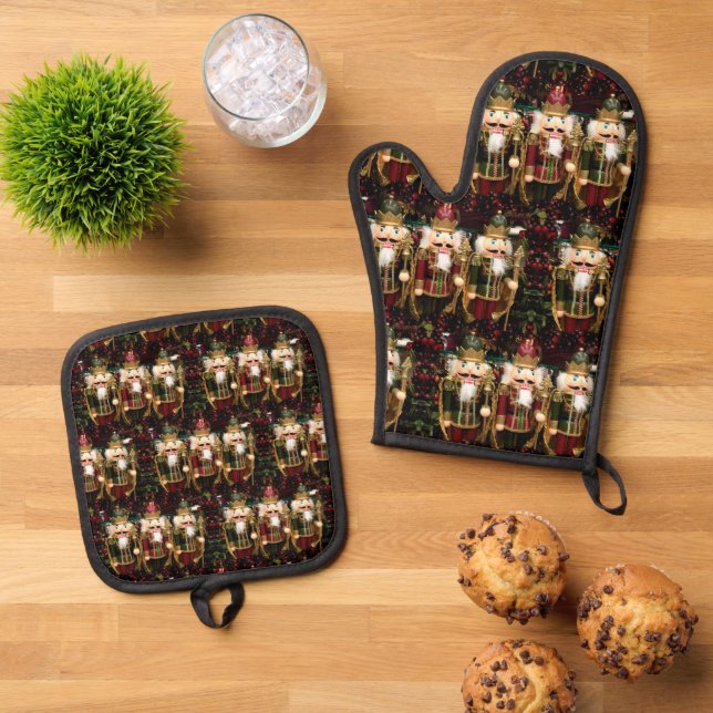 Golden Nutcrackers Christmas Oven Mitt & Pot Holder Set (Top Down)