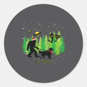 Golden Retriever Funny Bigfoot Christmas Alien Ufo Classic Round Sticker