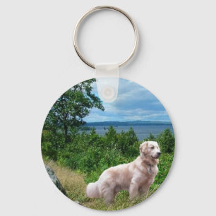 Golden Retriever Keychain At The Lake