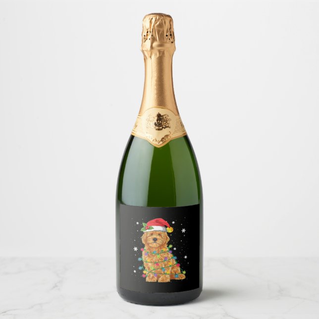 Goldendoodle Christmas Santa Hat Fairy Lights Sparkling Wine Label (Front)