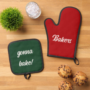 Gonna Bake Funny Christmas Gift Red Green White Oven Mitt & Pot Holder Set