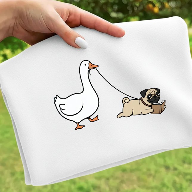 Goose and Dogs reading Tee Funny Pug Mum (Creator Uploaded)