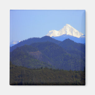 Gorgeous Mount Shasta.... Magnet