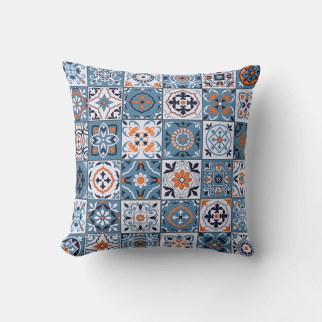 Gorgeous seamless pattern in a fashionable colour  cushion (Front)