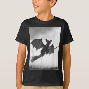 Gothic Chihuahua Witch Broom Bat Wings Spooky T-Shirt