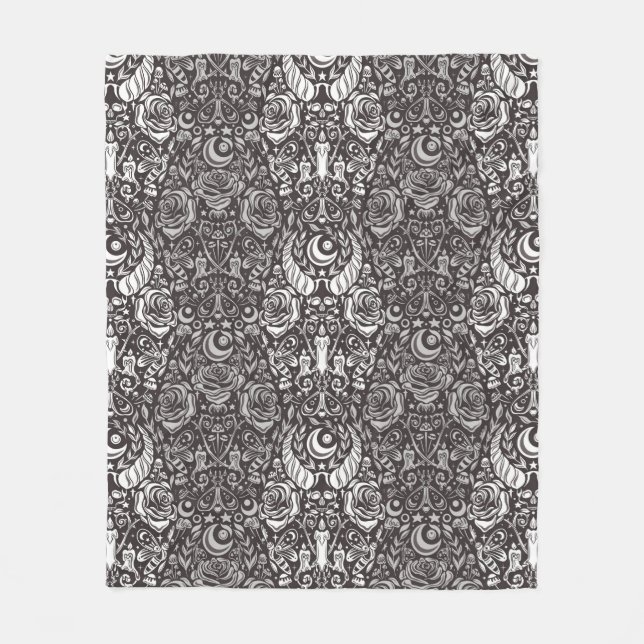 Gothic monochrome pattern fleece blanket (Front)