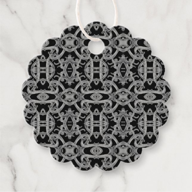GOTHIC Scalloped Round Gift Tags (Front)