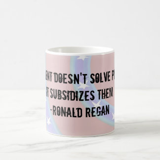 Government doesn't solve problems Mug