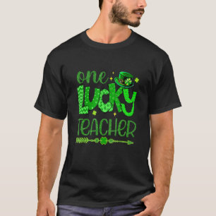 Gr Een L Eopard Shamrock O Ne Lucky Teacher St Pat T-Shirt