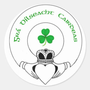 gra, dilseacht, cairdeas claddah classic round sticker