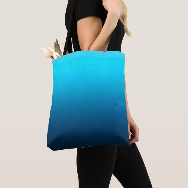 Gradient blue ombre tote bag (Close Up)