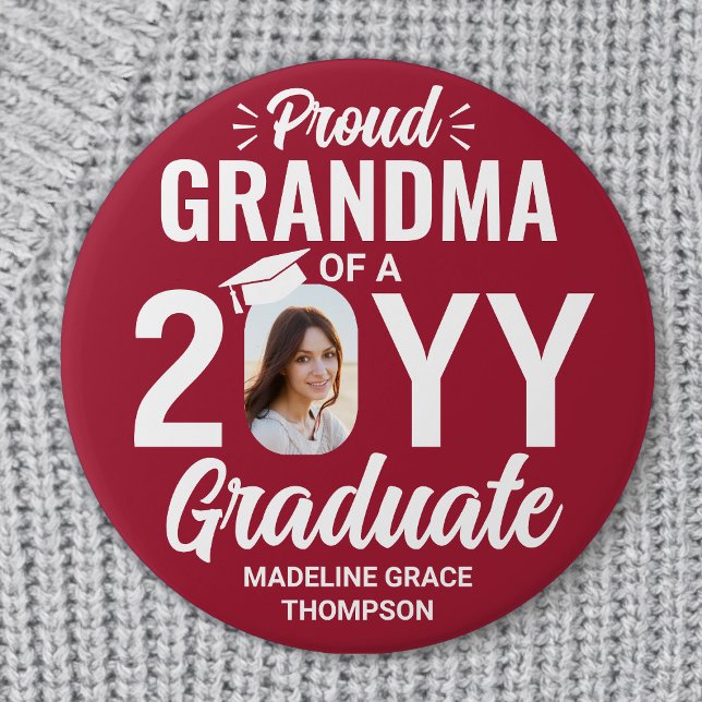 Graduate Photo Proud Grandma Modern Red and White 7.5 Cm Round Badge (Creator Uploaded)