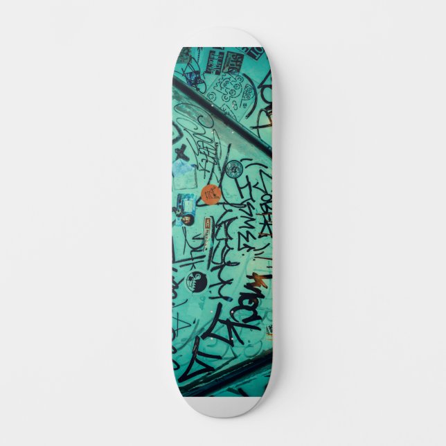 GRAFFITI SKATEBOARD (Front)