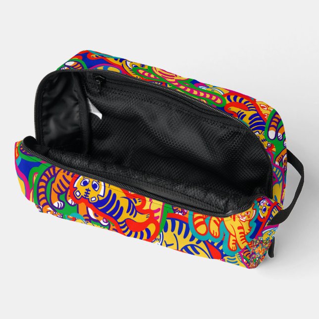 Graffiti Tiger Memphis Global Village Coffehouse Dopp Kit (Open)