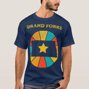 Grand Forks North Dakota Vintage Distressed Souven T-Shirt
